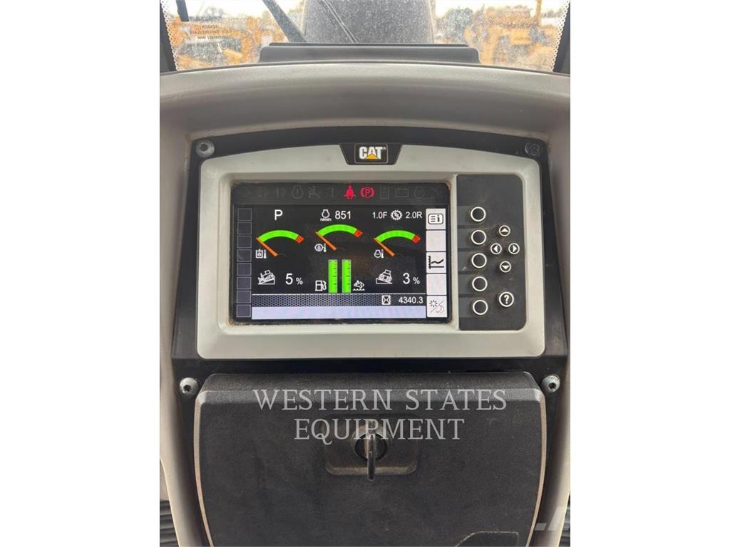 CAT D6N Гусеничні бульдозери