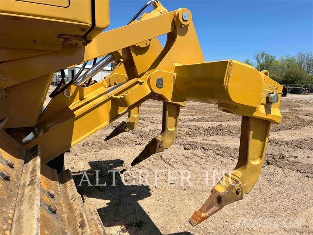 CAT D6N LGP R Гусеничні бульдозери