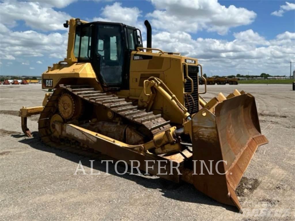 CAT D6N XL SU Гусеничні бульдозери