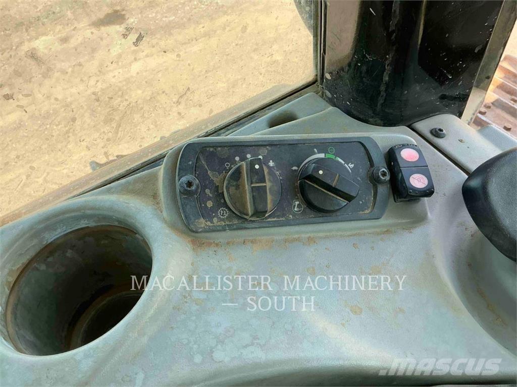 CAT D6NLGP Гусеничні бульдозери