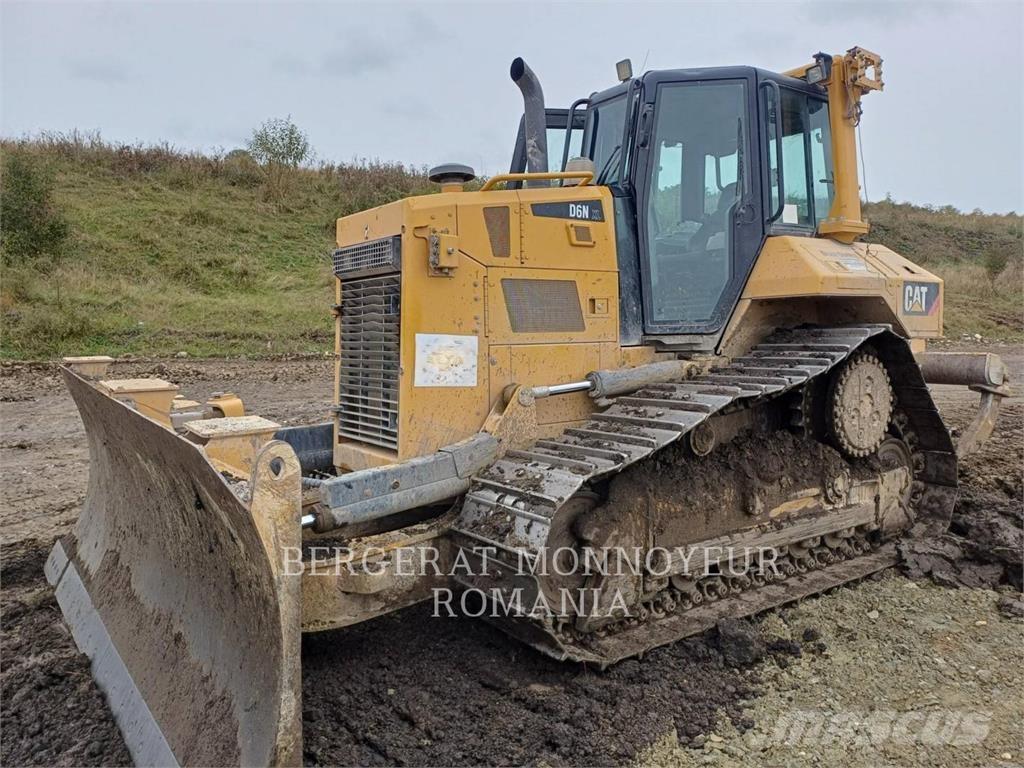 CAT D6NXL Гусеничні бульдозери
