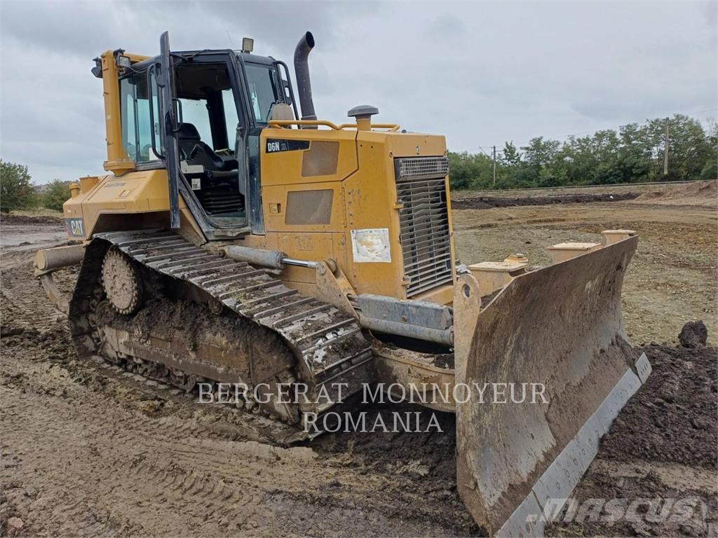 CAT D6NXL Гусеничні бульдозери