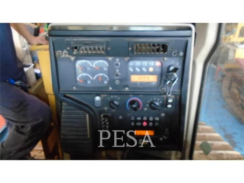 CAT D6T Гусеничні бульдозери
