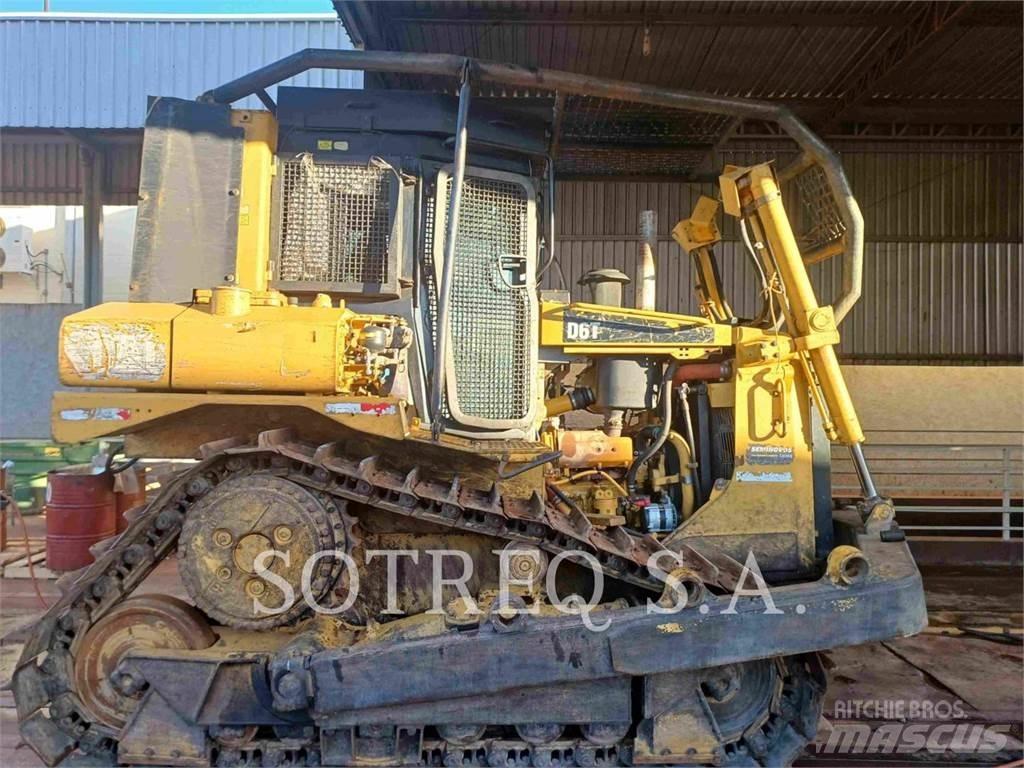 CAT D6T Гусеничні бульдозери