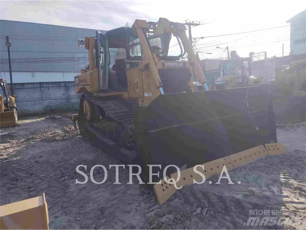 CAT D6T Гусеничні бульдозери