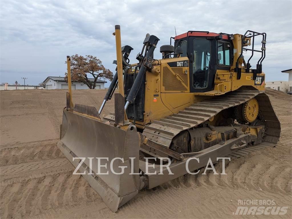 CAT D6T Гусеничні бульдозери