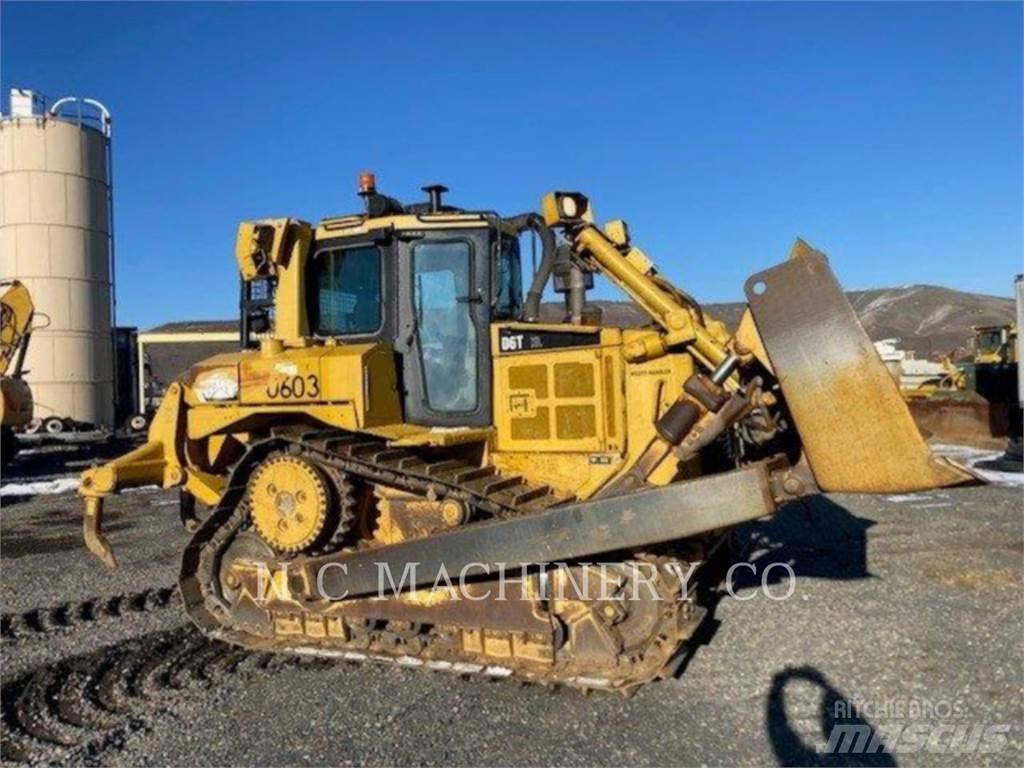 CAT D6T Гусеничні бульдозери