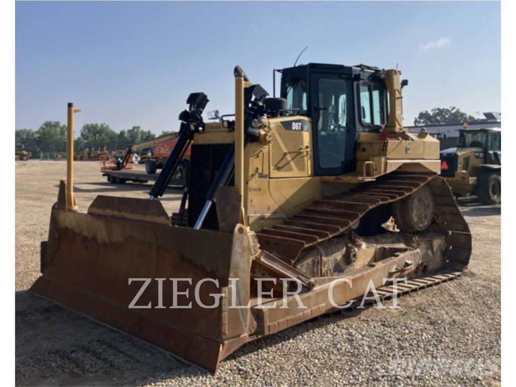 CAT D6T Гусеничні бульдозери