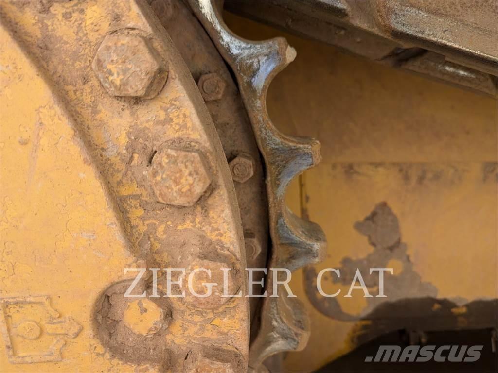 CAT D6T Гусеничні бульдозери