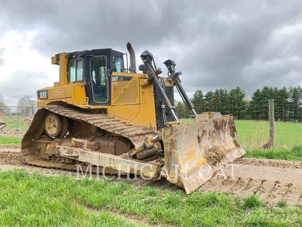 CAT D6T Гусеничні бульдозери