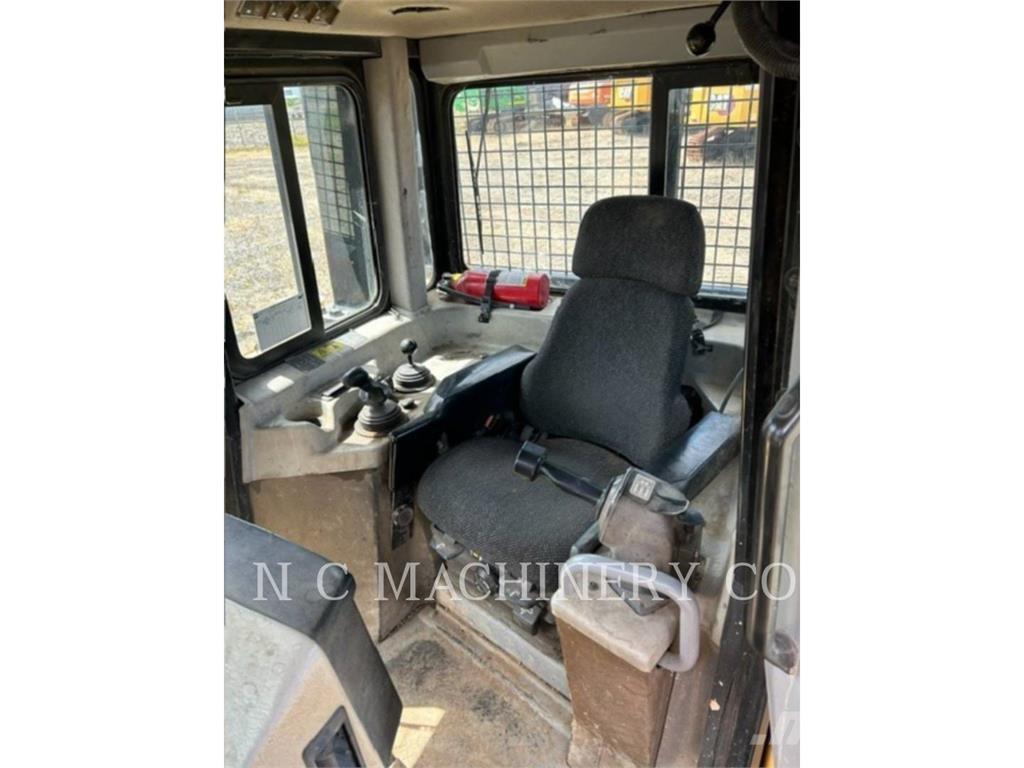 CAT D6T Гусеничні бульдозери