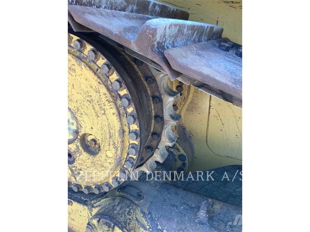 CAT D6T Гусеничні бульдозери
