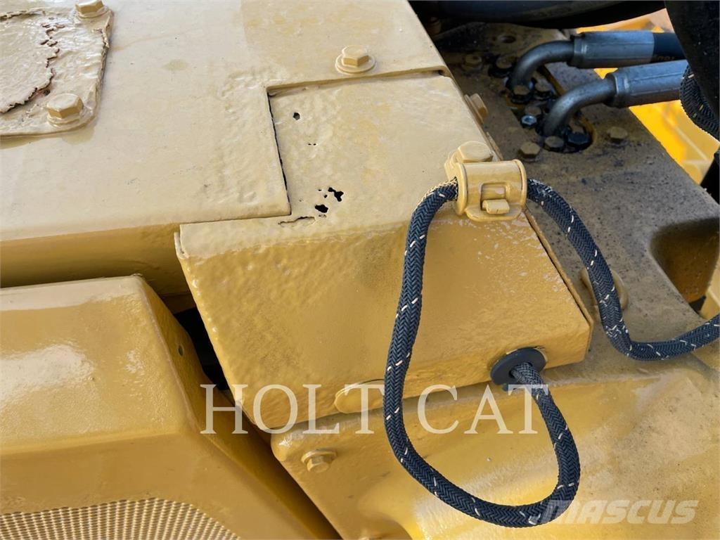 CAT D6T Гусеничні бульдозери
