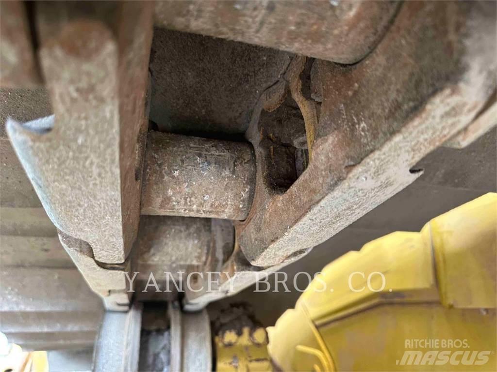 CAT D6T LGP ST Гусеничні бульдозери