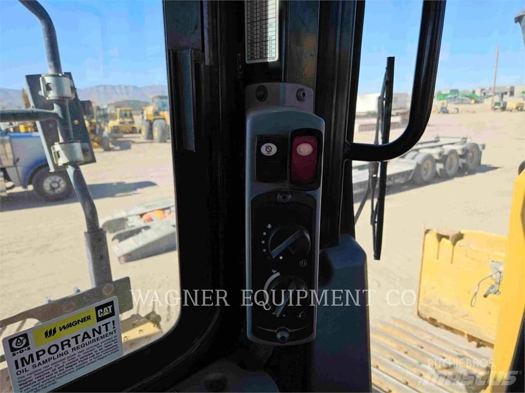 CAT D6T LGPVPT Гусеничні бульдозери