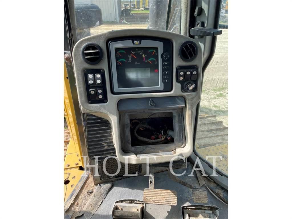 CAT D6T XWVPRI Гусеничні бульдозери