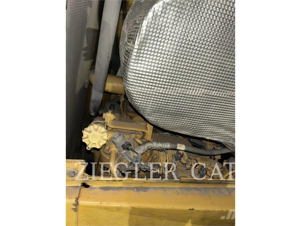 CAT D6T4FLGPA Гусеничні бульдозери