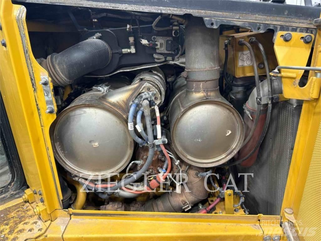 CAT D6XE Гусеничні бульдозери