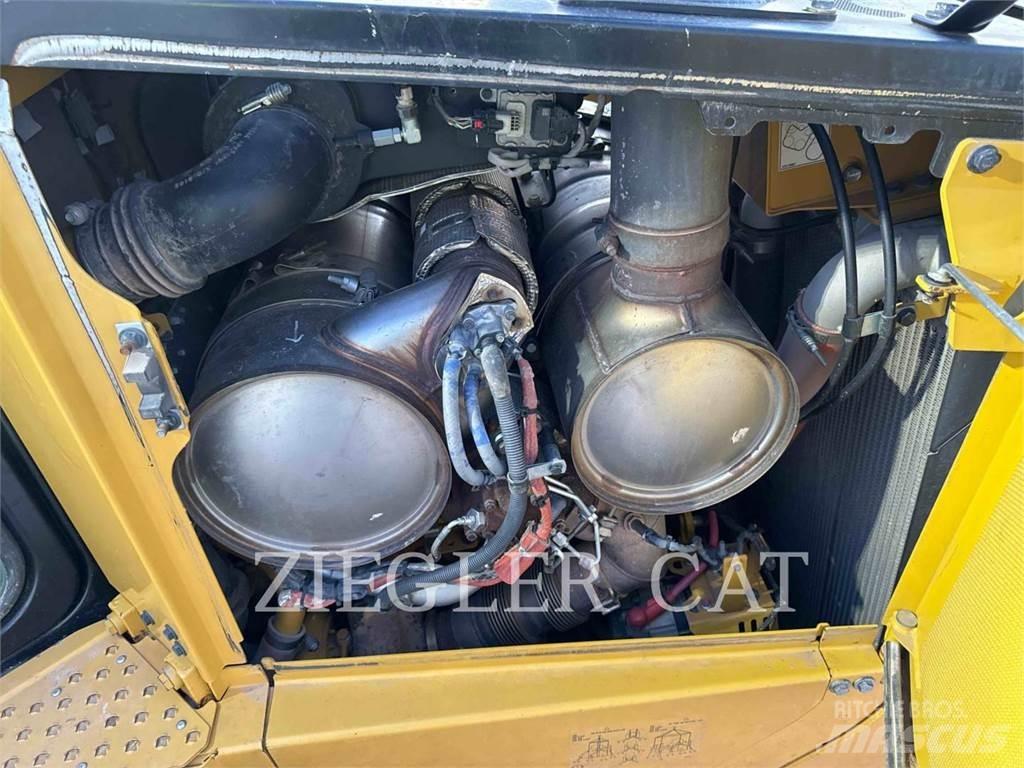 CAT D6XE Гусеничні бульдозери
