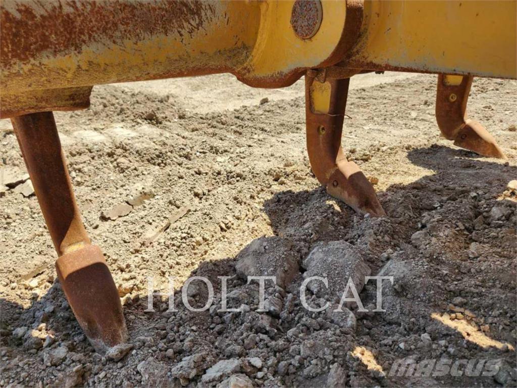 CAT D6XELGPVP3 Гусеничні бульдозери