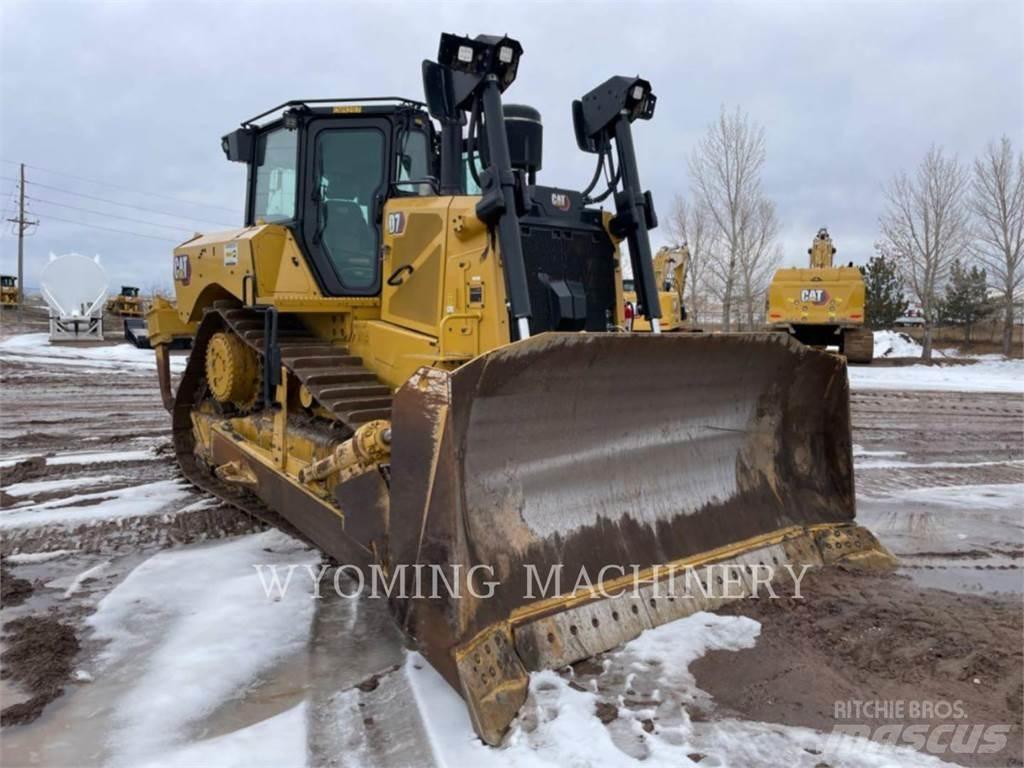 CAT D7 Гусеничні бульдозери