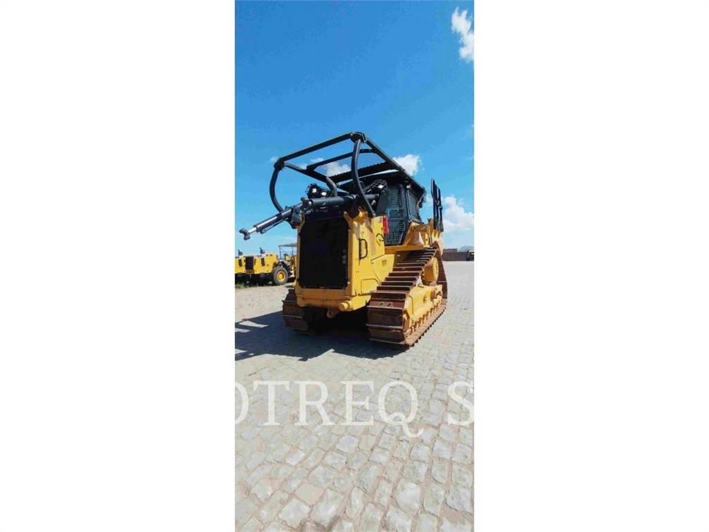 CAT D7 Гусеничні бульдозери
