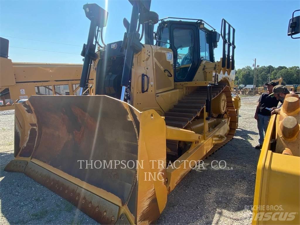 CAT D7 Гусеничні бульдозери