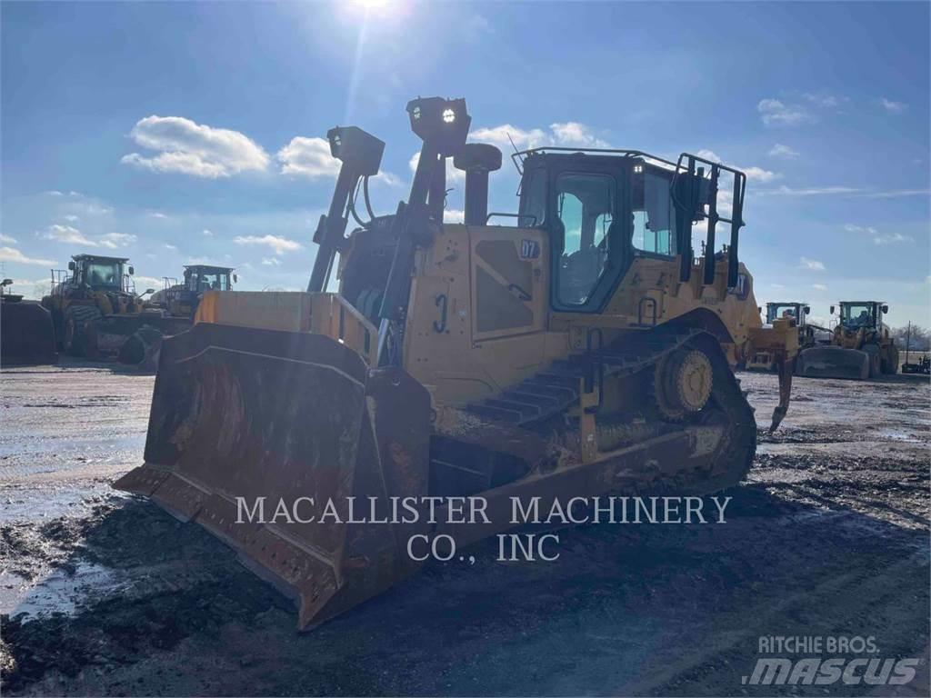 CAT D7 Гусеничні бульдозери