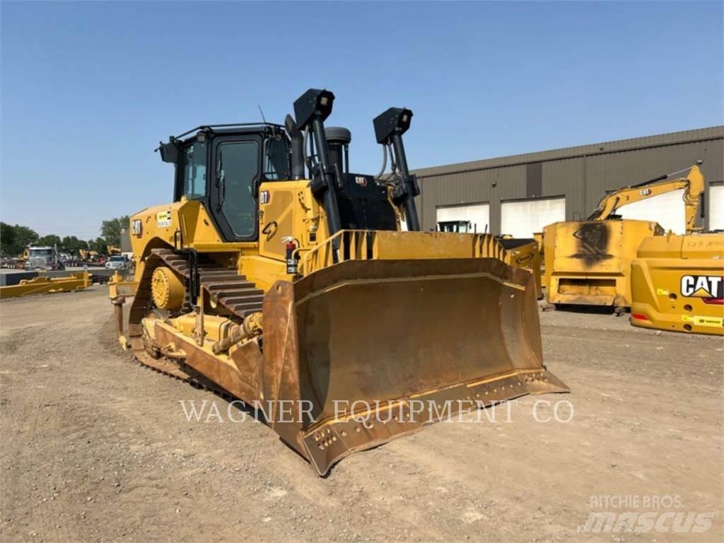CAT D7 Гусеничні бульдозери