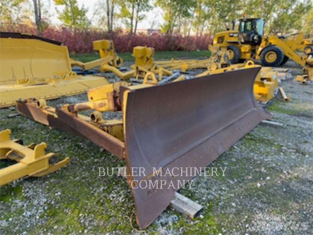 CAT D7 A BLADE Леміші