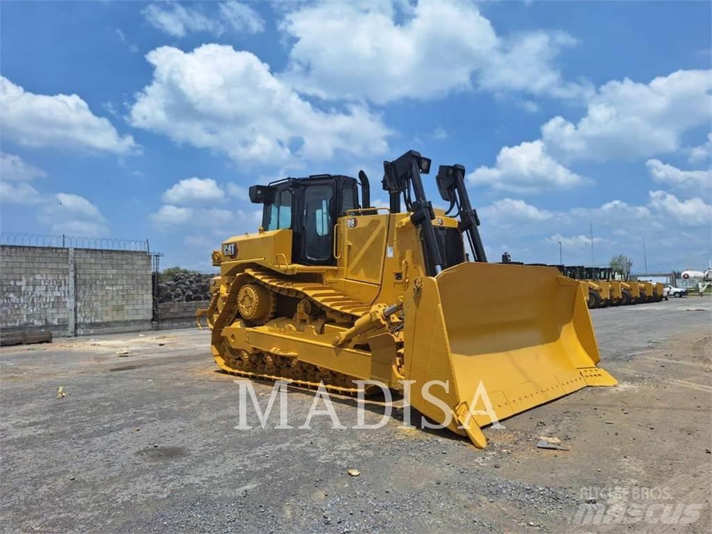 CAT D8 Гусеничні бульдозери