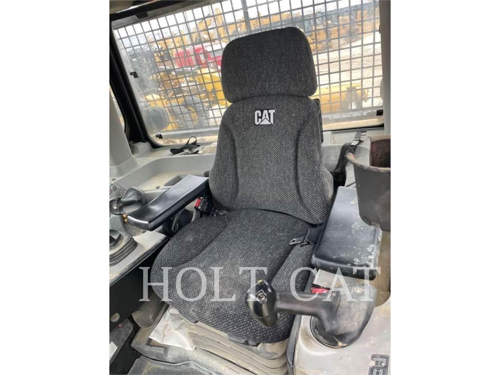 CAT D8 Гусеничні бульдозери