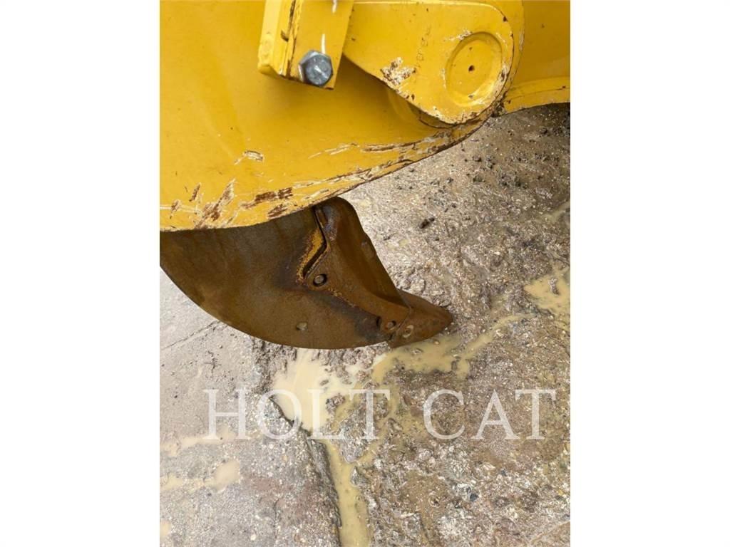 CAT D8 Гусеничні бульдозери