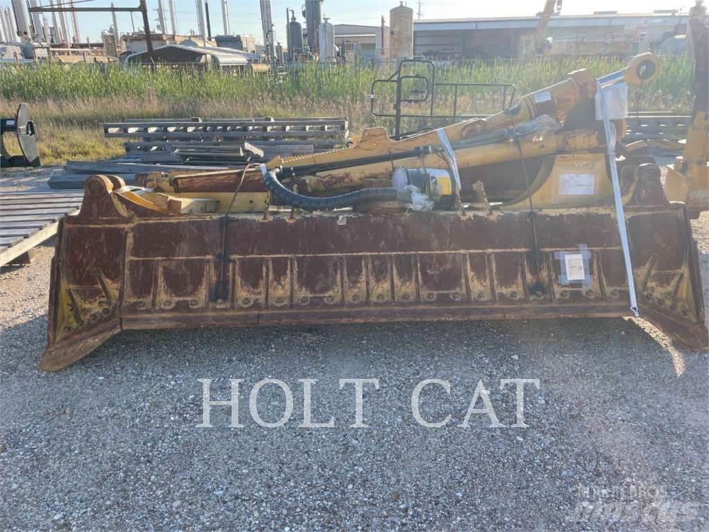CAT D8 Гусеничні бульдозери