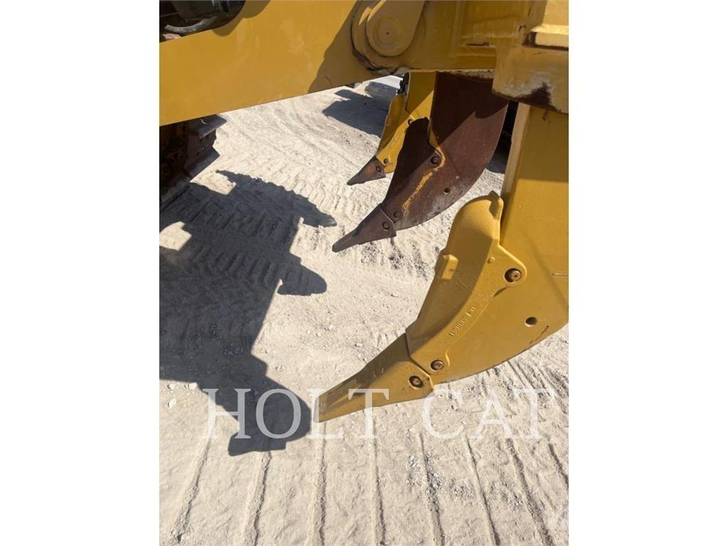 CAT D8 Гусеничні бульдозери