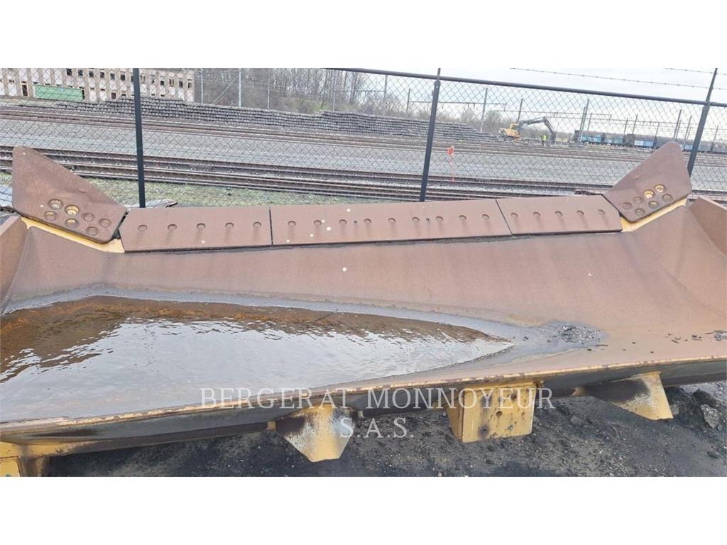 CAT D8T Гусеничні бульдозери