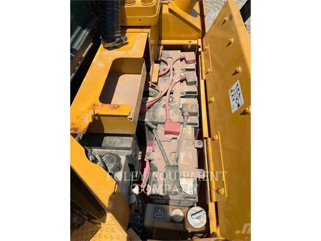 CAT D8T Гусеничні бульдозери