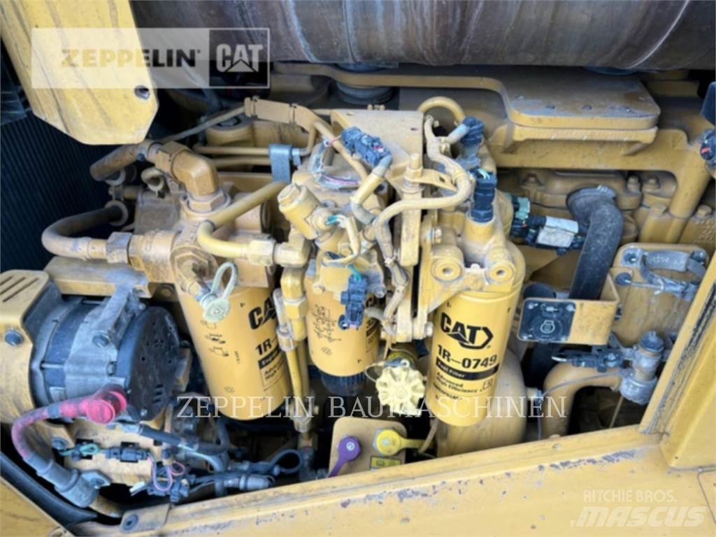CAT D8T Гусеничні бульдозери