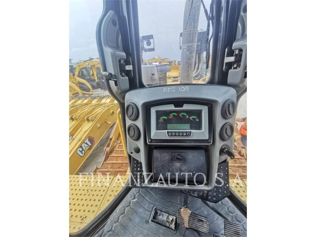 CAT D8T Гусеничні бульдозери