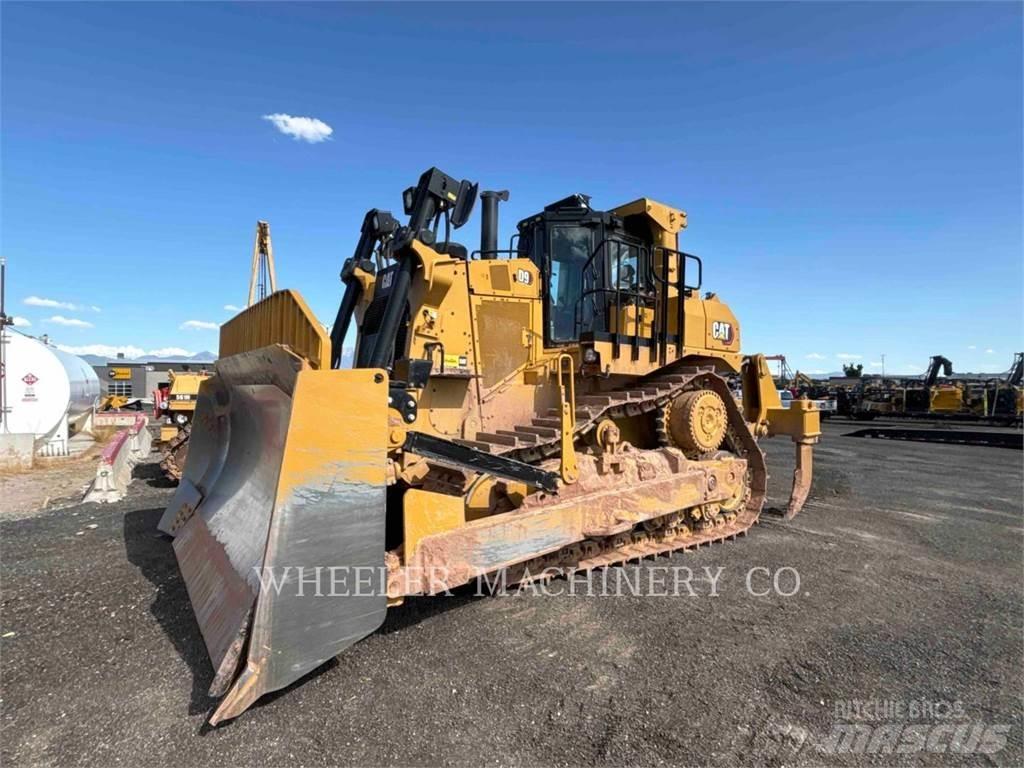 CAT D9 Гусеничні бульдозери