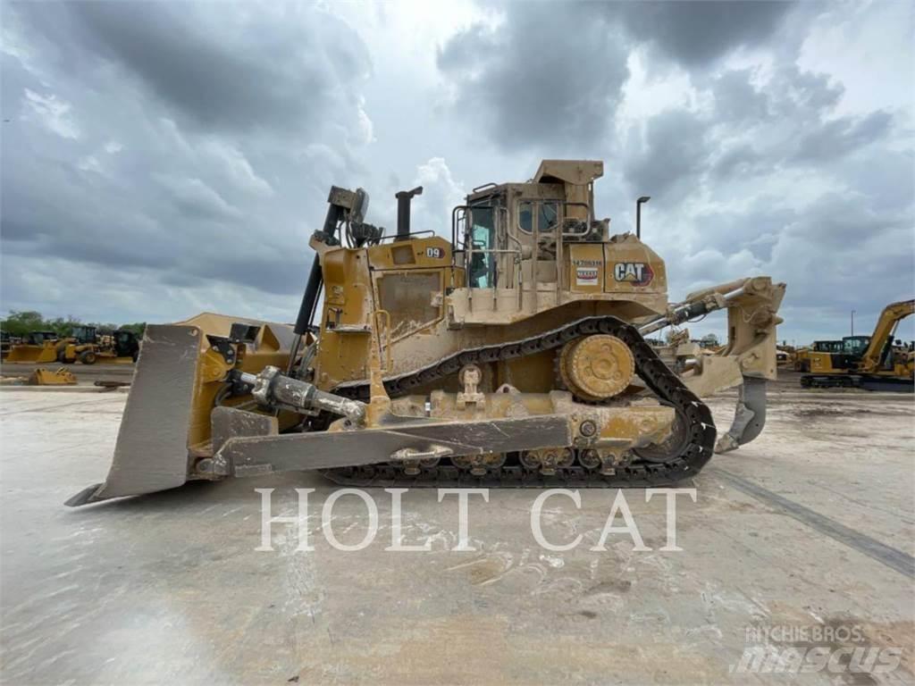 CAT D9 Гусеничні бульдозери