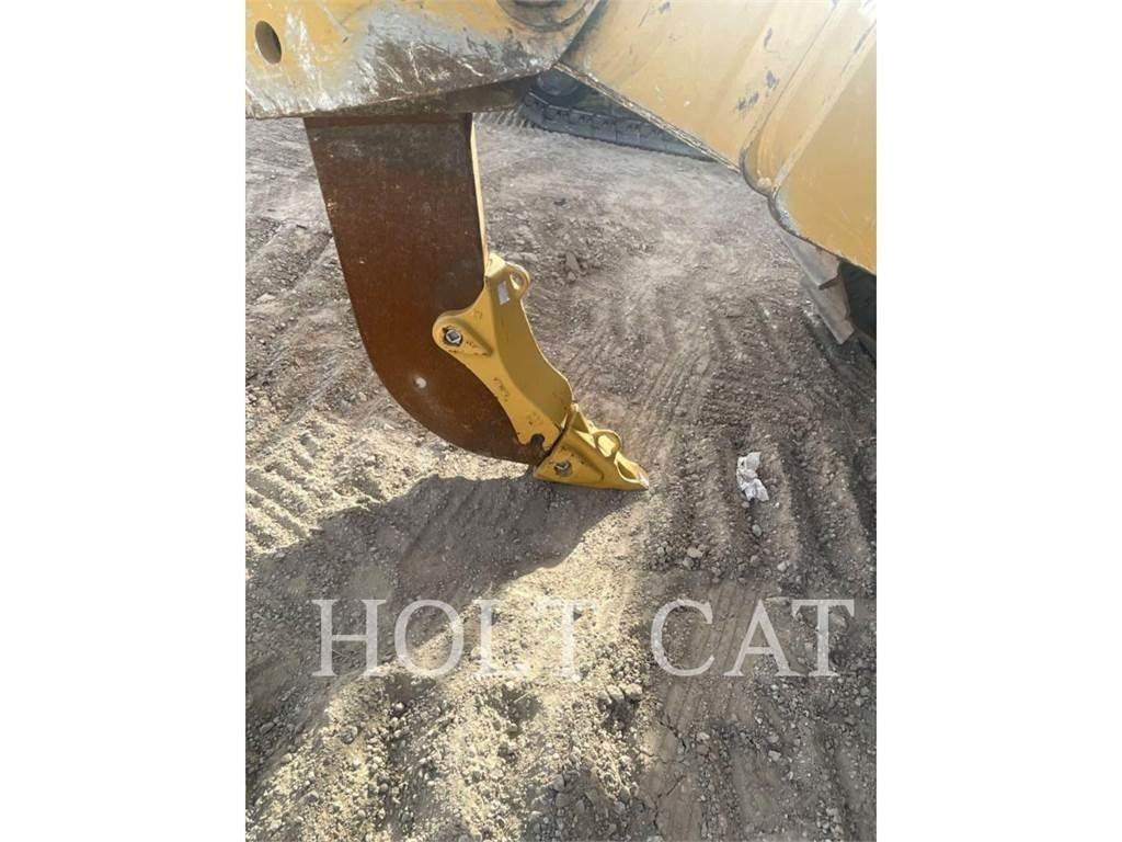 CAT D9 Гусеничні бульдозери