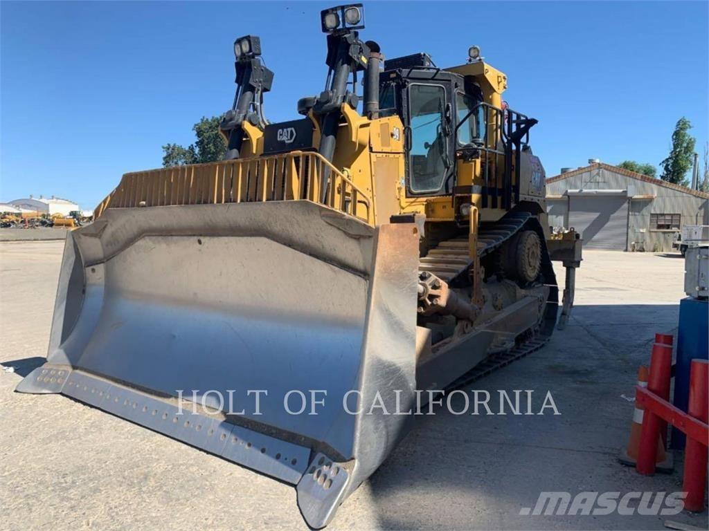 CAT D9 Гусеничні бульдозери