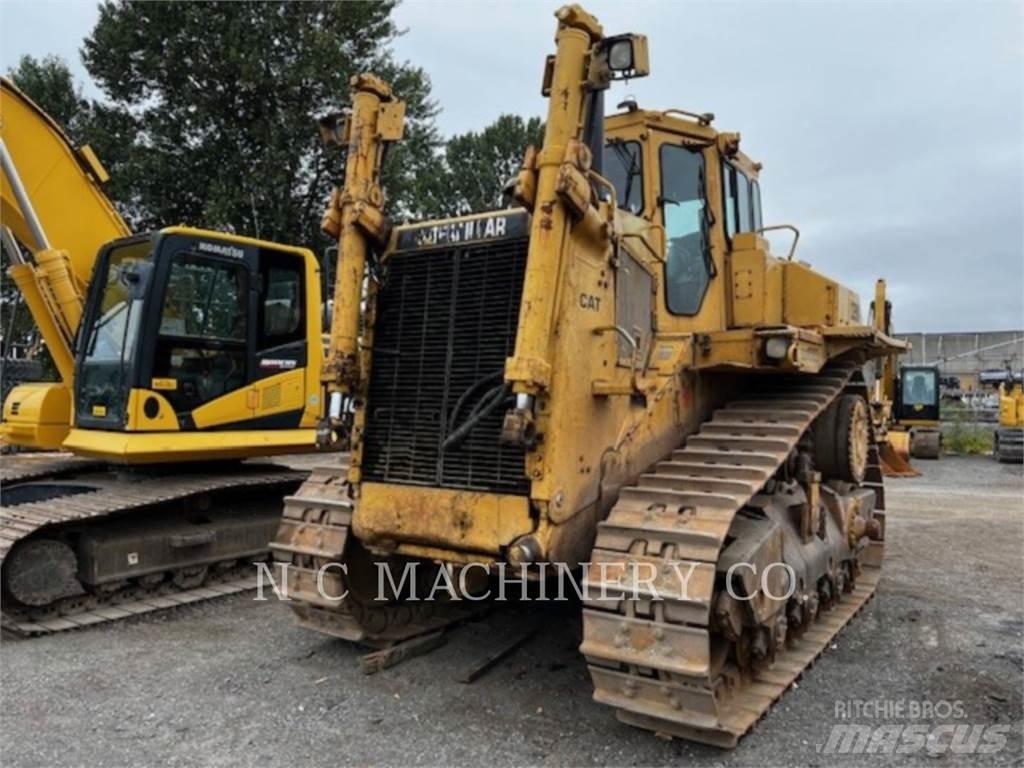 CAT D9N Гусеничні бульдозери