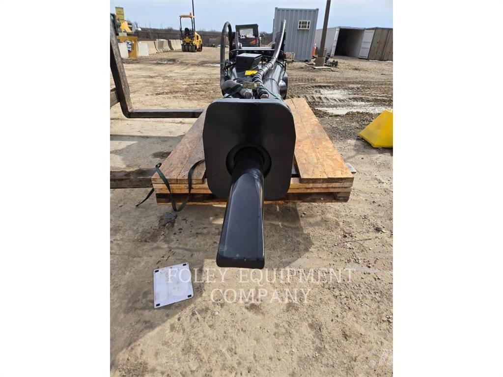 CAT H180DS Плуги