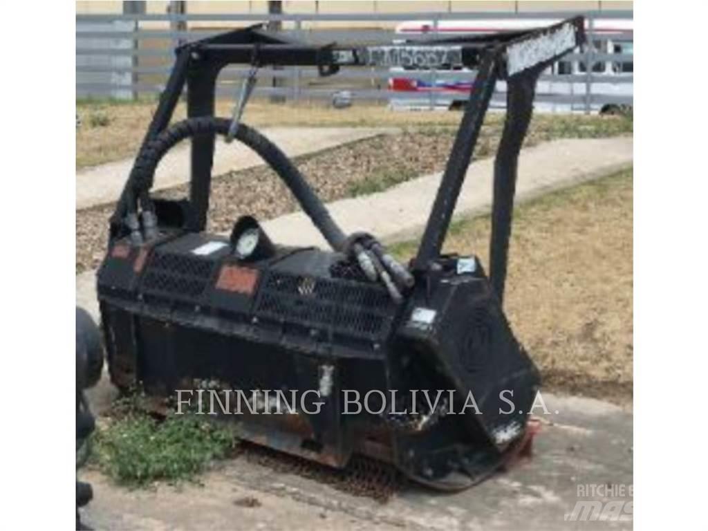 CAT HM135C Лісові мулчери