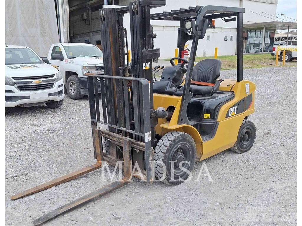 CAT LIFT TRUCKS DP25NM5 Дизельні навантажувачі
