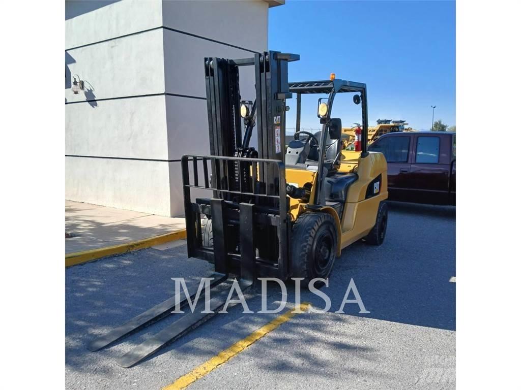 CAT LIFT TRUCKS DP50NM Дизельні навантажувачі