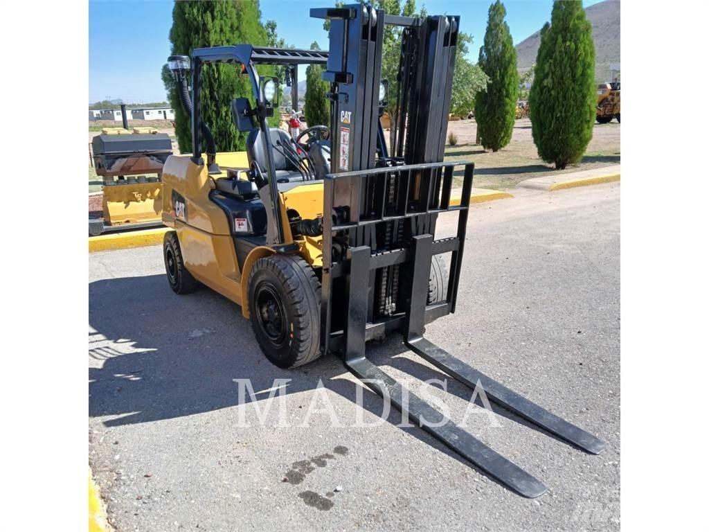 CAT LIFT TRUCKS DP50NM1 Дизельні навантажувачі