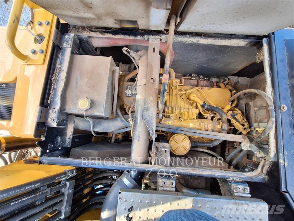 CAT M318F Колісні екскаватори